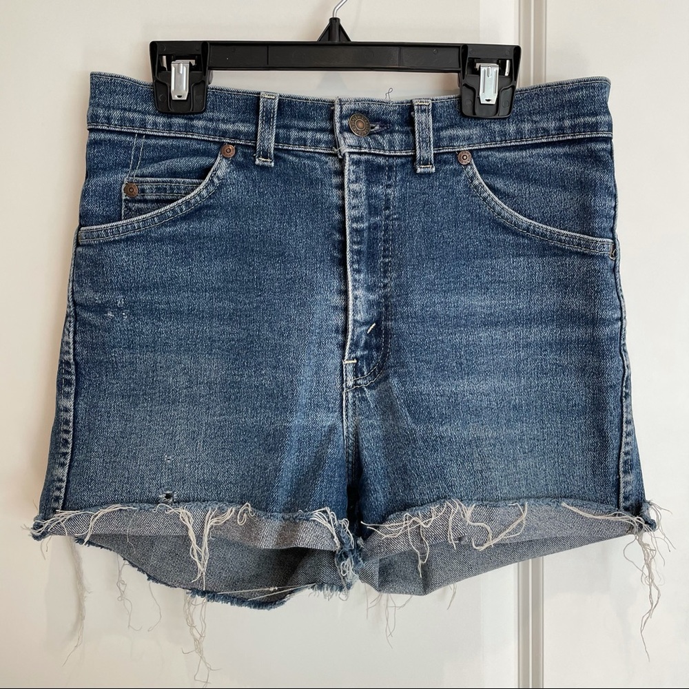 Vintage high rise Levi's denim shorts